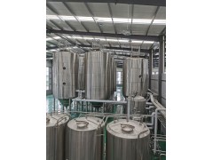 山东精鹰—五器糖化精酿啤酒设备图2